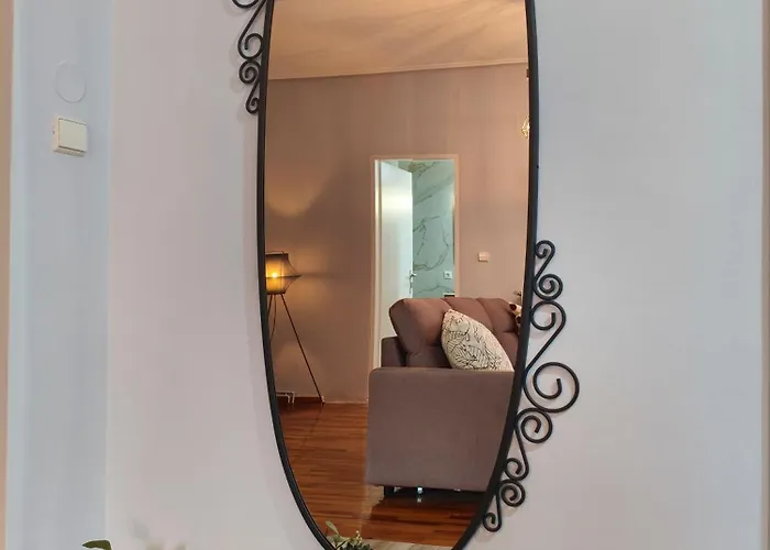 Heliopetra 公寓 卡兰巴卡